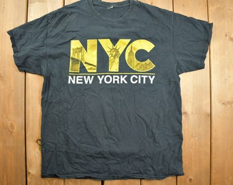 Vintage 1990s New York City NYC Souvenir T Shirt / Streetwear / Vintage New York T Shirt / Vacation Tee / Travel T Shirt