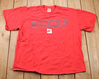 Vintage 1990s Nike Just Do It Grey Tag Graphic T-Shirt / 90s / Streetwear / Made In USA / Single Stitch / 90s Nike / Vintage Nike Tee