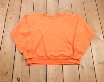 Vintage 1980s Blank Raglan Crewneck Sweatshirt / Made in USA / 80s Crewneck / Athleisure / Streetwear / Vintage Blank Essentials