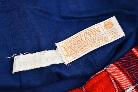 Vintage 1960s Distressed Pendleton Wool Plaid Fla… - image 8