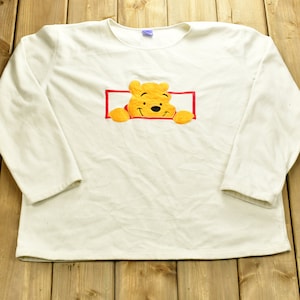 Vintage 1990s Winnie The Pooh Embroidered Crewneck / Vintage Sweatshirt / Vintage Disney / Fleece Sweater / Vintage Cartoons