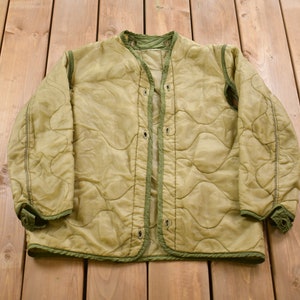 Vintage 1980s Military M65 Liner Jacket / Button Up Jacket / US Army Green / Vintage Army / Streetwear Fashion / Army Jacket / 80s Liner