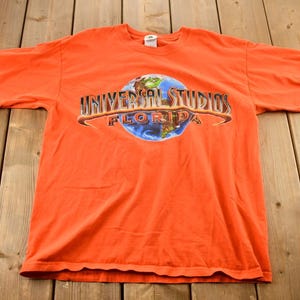 Vintage 2000s Universal Studios Orlando Florida Souvenir Travel Graphic T-Shirt / Vintage Theme Park Tee