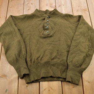 Vintage 1990s Knitted Quarter Button Sweater / Vintage 90s Sweater / Blank Knit / Button Up Knit / Sweatshirt / Vintage Knitted Sweater