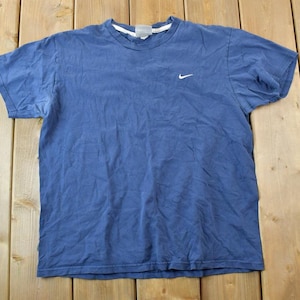 Vintage 1990s Nike Graphic T-Shirt / Swoosh / Nike Swoosh / Nike Vintage / Small Swoosh / Big Swoosh / Nike Check