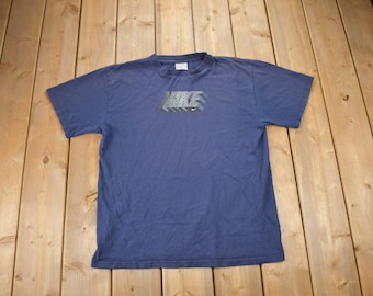 Vintage 1990s Nike Graphic Mini Swoosh T-Shirt / 90s Nike / Vintage Streetwear / Graphic T Shirt / 3D Nike / Nike Tee