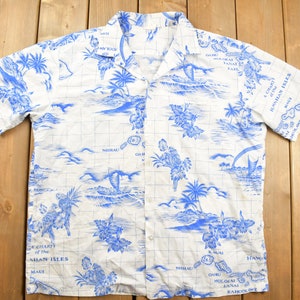 Vintage 1980s Hawaiian Button Up Shirt / Floral Print / Beachwear / Casual Wear / Resort Wear / Made in Hawaii / All Over Print