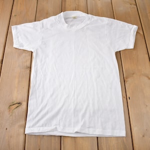 Vintage 1980s Blank White Single Stitch Women&#39;s T Shirt Made In USA