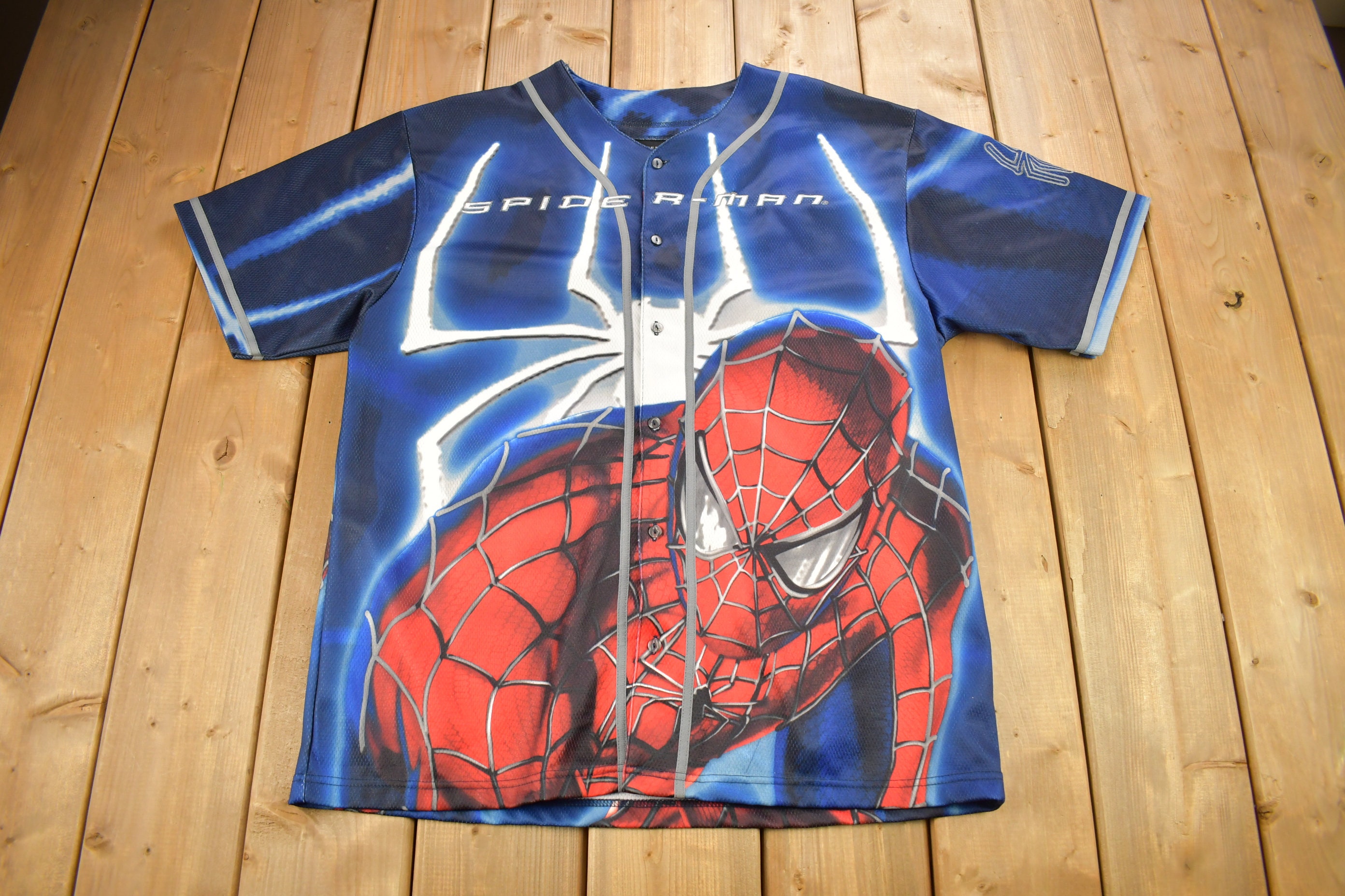 Vintage 2002 Spiderman All Over Print Button up T-shirt Vintage 2002 Spiderman All Over Print Button up T-shirt