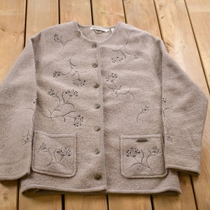 Vintage 1990s Gaddy Collection Floral Embroidered Wool Sweater / Jacket  / Vintage 90s Cardigan / Cozy Pullover Cardigan