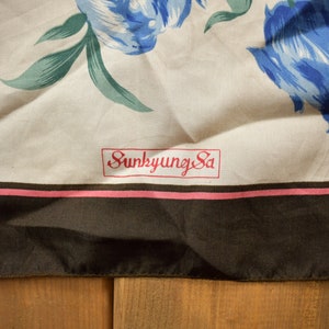 Vintage 1980s Sunkyung Sa Japanese Floral Scarf / Vintage Accessory / Vintage Scarves / All Over Pattern / Square Scarf image 3