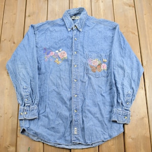Camicia in denim con bottoni vintage anni &#39;90 Cactus Clothing / Fiori / Farfalle / Abbigliamento casual / Streetwear / Camicia in jeans / Floreale / Camicia anni &#39;90