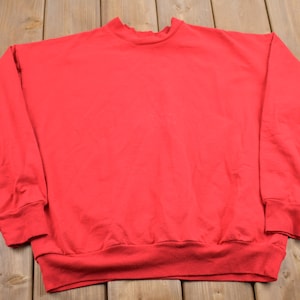 Vintage 1990s Blank Red Crewneck Sweatshirt / 90s Crewneck / Made In USA / Essential / Streetwear / 90s Blank / Solid Red Sweatshirt