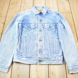 Vintage 1970s Levi's Type 3 Light Wash Denim Jacket / Vintage Jean Jacket / True Vintage / Trucker Jacket / Made In USA / Size 34