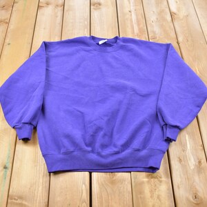 Vintage 1990s Basic Crewneck Sweatshirt / Made in USA / 90s Crewneck / Vintage Essentials / Athleisure / Streetwear