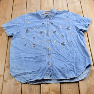 Vintage 1990s Just My Size Denim Embroidered Button Up Shirt / 1990s Button Up / Vintage Denim Shirt / Basic Button Up / Jean Button Up