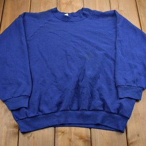 Vintage 1980s Basic Raglan Crewneck Sweatshirt / 80s Crewneck / Souvenir / Athleisure / Streetwear / Fruit Of The Loom / Made In USA