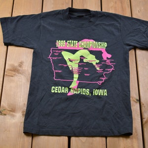 Vintage 1995 Iowa State Cup T-Shirt / Grafik / 90s T-Shirt / Streetwear / Retro Style / Einzelstich / Made In USA / Ballerina
