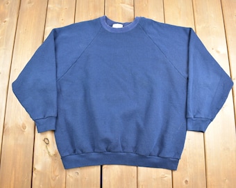 Vintage 1990s Fruit Of The Loom Navy Blue Blank Crewneck Sweatshirt / 90s Crewneck / Essential / Streetwear / 90s Blank