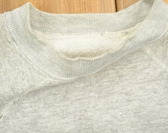 Vintage 1960s Blank Grey Raglan Sweatshirt / 60s Crewneck
