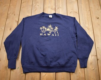 Vintage 1990s Hawaii Crewneck Sweatshirt / 90s Crewneck / Souvenir Sweater / Streetwear / Travel And Vacation / Embroidered / Hawaii Theme