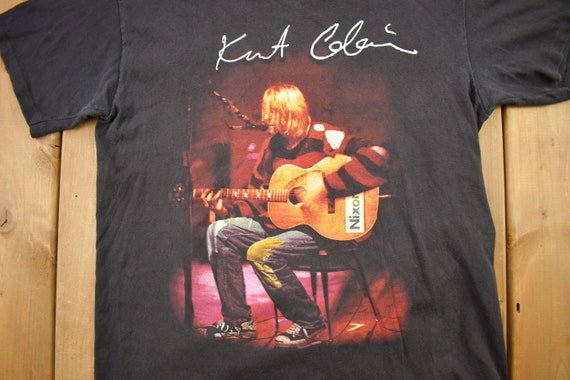 Vintage 1999 Kurt Cobain Nirvana Graphic Band T-s… - image 3