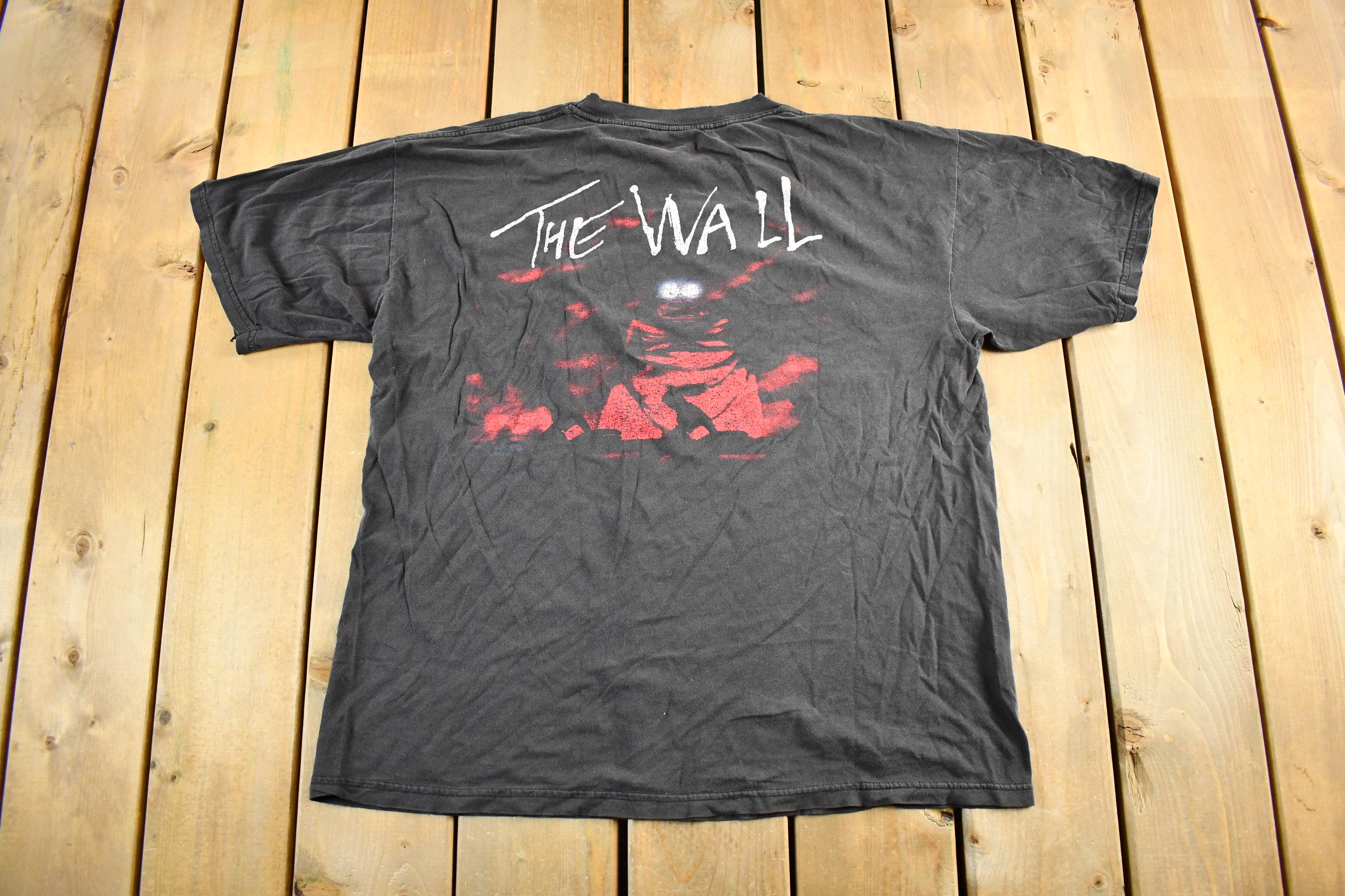 Vintage 1990s Pink Floyd the Wall Band T-shirt Men