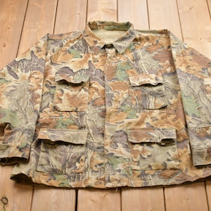 Vintage 1990s Real Tree Camo Button Up Shirt / 1990s Button Up / Vintage Flannel / Casual Wear / Workwear / Pattern Button Up