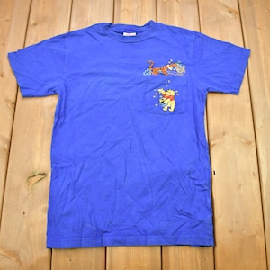 Vintage 1990s Winnie The Pooh Tigger Embroidered Pocket T-Shirt / 90s Graphic Tee / TV Promo T Shirt / Vintage Disney