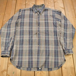 Vintage 1970s Pendleton Plaid Button Up Shirt / 100% Virgin Wool / Distressed / Outdoorsman / Casual Wear / Made In USA / Flannel