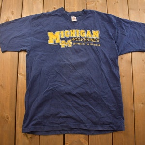 Vintage 1990s Michigan Wolverines Collegiate T-Shirt / NCAA Tee / Americana / Sportswear