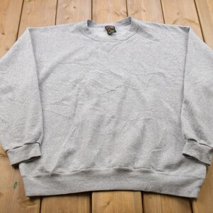 Vintage 1990s Soffe Blank Grey Crewneck Sweatshirt / Made in USA / 90s Crewneck / Athleisure / Streetwear / Blank Vintages / Basic Clothes