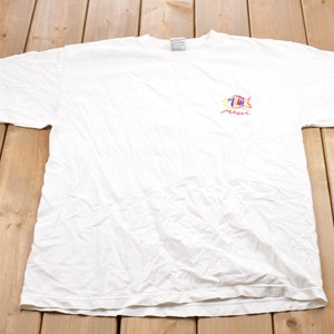 Vintage 1990s Maui Hawaii Embroidered Graphic T-Shirt / Graphic / 80s / 90s / Streetwear / Retro Style / Hawaii Tee / Made In USA
