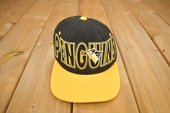 Vintage Sports Specialties The Pro NHL Pittsburgh Penguins Script Snapback  Hat