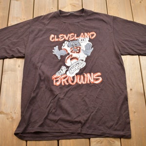 Vintage 1990s Cleveland Browns NFL Graphic T-Shirt / Graphic / 80s / 90s / Streetwear / Retro Style / Single Stitch / Made In USA