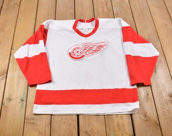NHL Steve Yzerman Detroit Red Wings Authentic Throwback CCM Jersey - Red