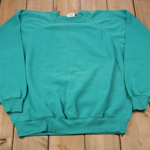 Vintage 1990 Made In USA Raglan Sleeve Crewneck Sweatshirt / 90s Crewneck / Souvenir / Athleisure / Streetwear / Travel And Tourism