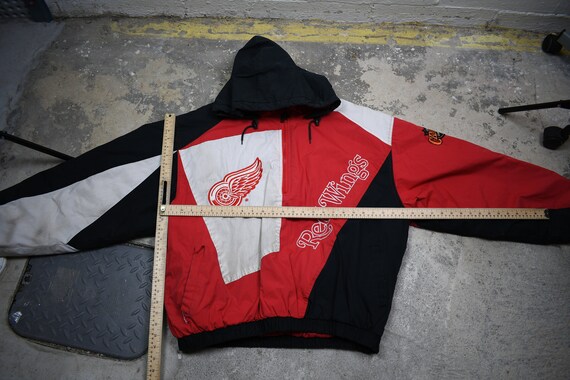 Vintage 1990s Detroit Red Wings NHL Pro Player Puffer Jacket / NHL