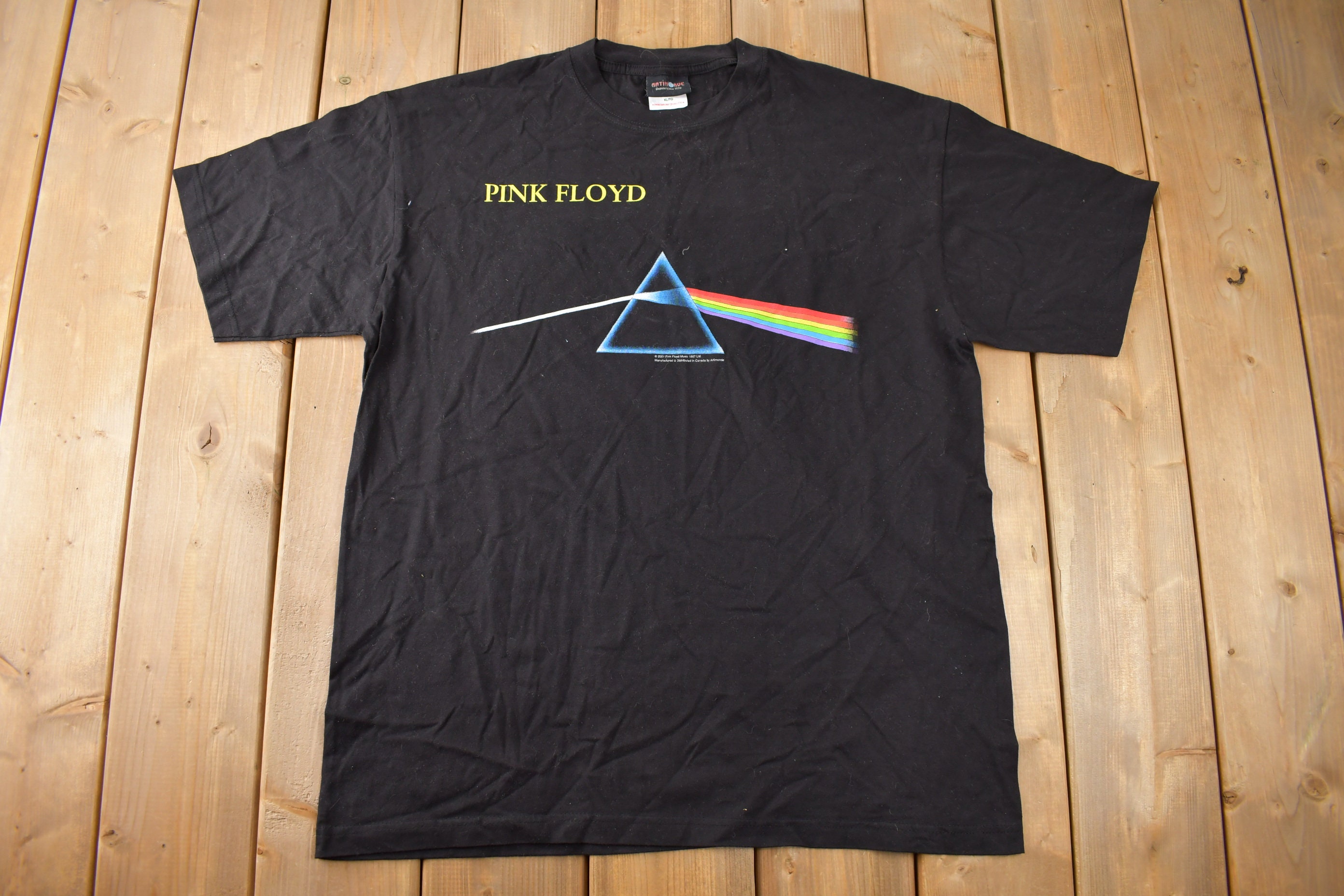 Vintage 2001 Pink Floyd Dark Side of the Moon Graphic Band T-shirt 