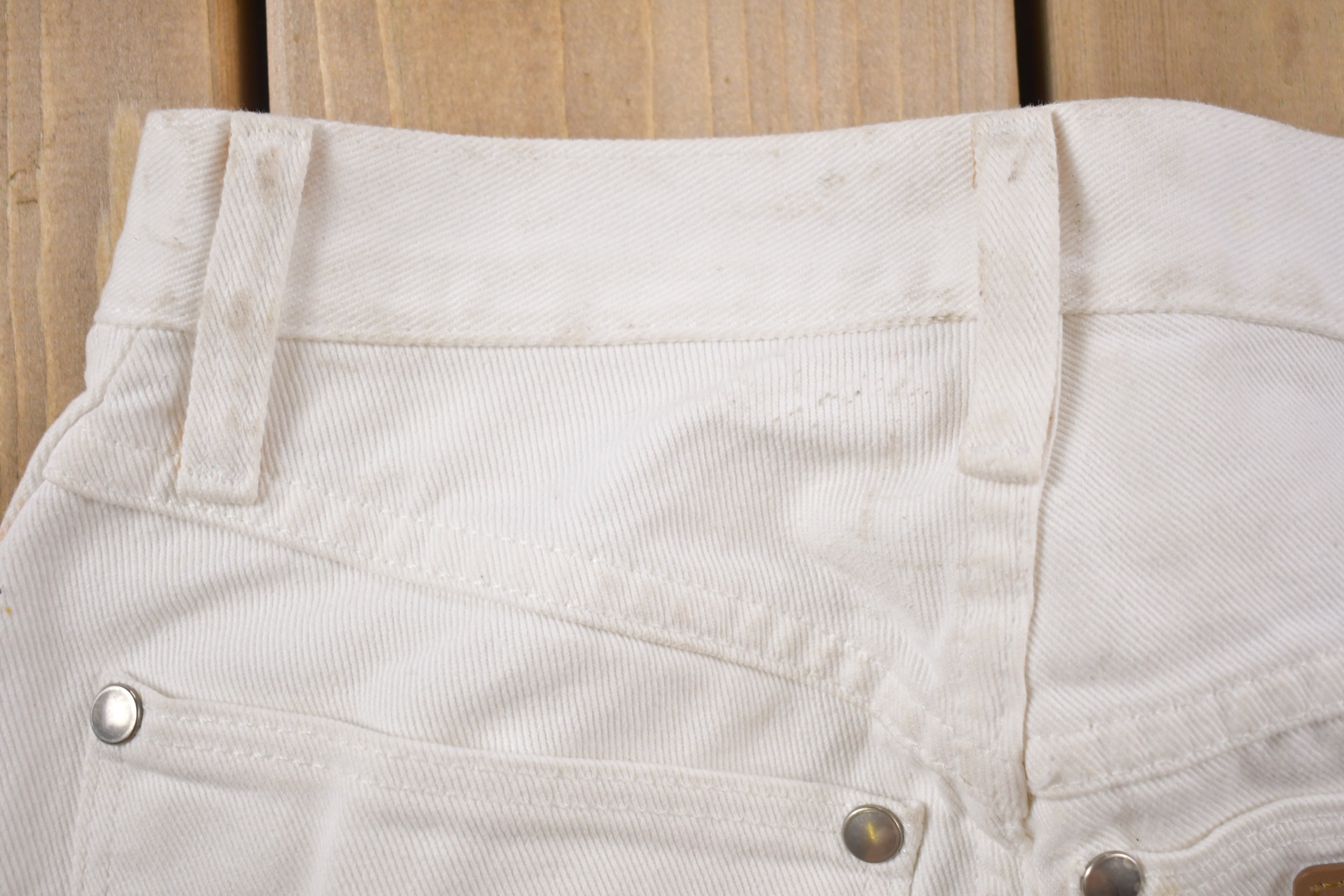 Vintage 1990s Wrangler White Denim Jeans 22 X 32 / American 