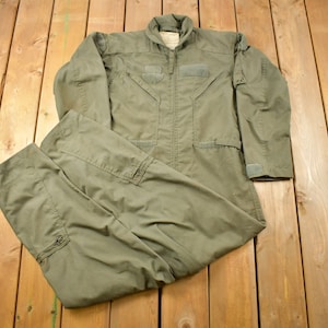 Vintage 1980 US Military Flyer Coverall Jumpsuit Size 40R / Vintage Coveralls / Militaria / Distressed Coveralls / Sage Green / CWU-27P
