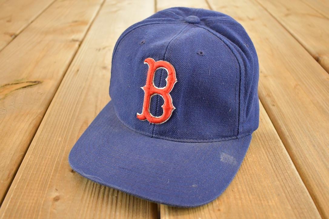 Vintage 1990s Boston Red Sox MLB Snapback Hat / 90's Embroidered