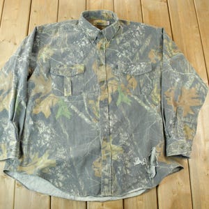 Vintage 1990s No Trace Real Tree Camouflage Button Up Shirt / Made In USA / Outdoorsman / Hunting Shirt / Heavyweight