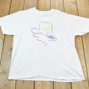 Vintage 1990s Apple Computers Single Stitch Graphic Promo T-Shirt / Vintage Apple / Computer Software Tee / Vintage Apple Mac