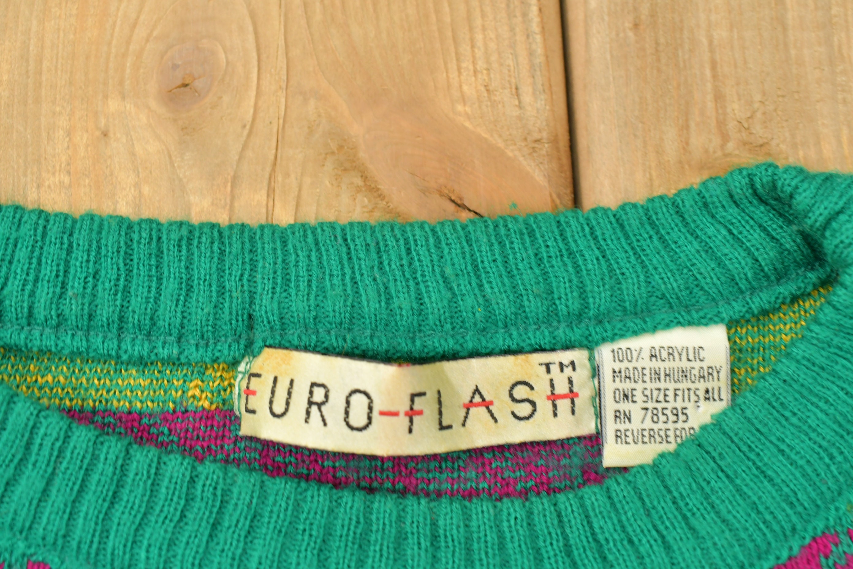 Vintage 1990s 100% Acrylic Wool Knit Sweater / Vintage 90s 