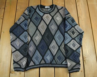 Vtg Tundra Canada Rainbow Coloured 3D Textured Knit Coogi Style