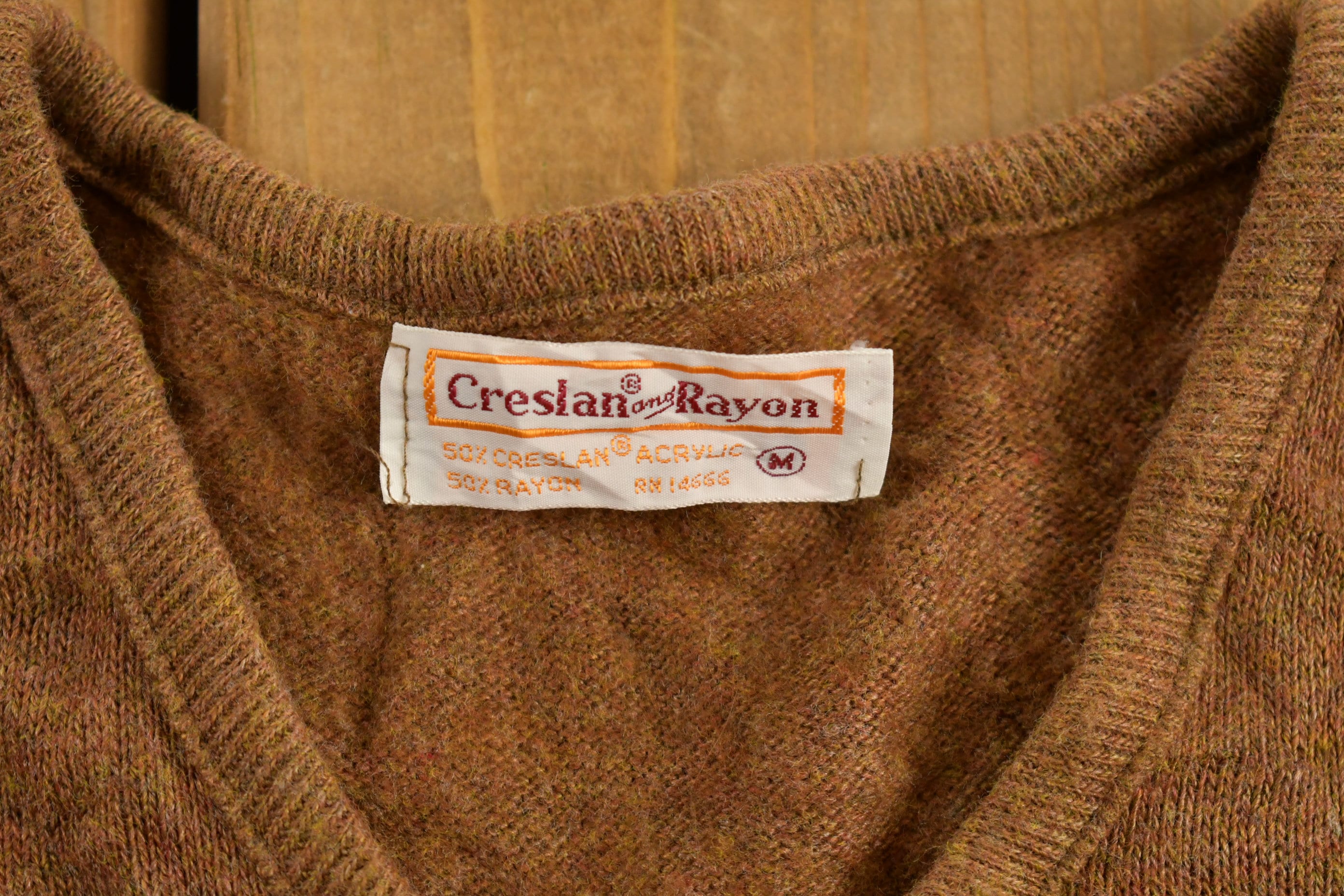 Vintage 1970s Creslan Rayon Knitted V-neck Sweater / Vintage 90s 