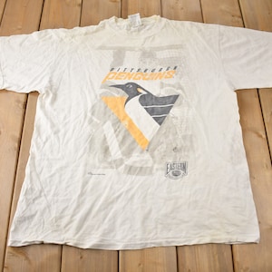 Vintage 1990s Pittsburgh Penguins NHL Hockey Graphic T-Shirt Size XL