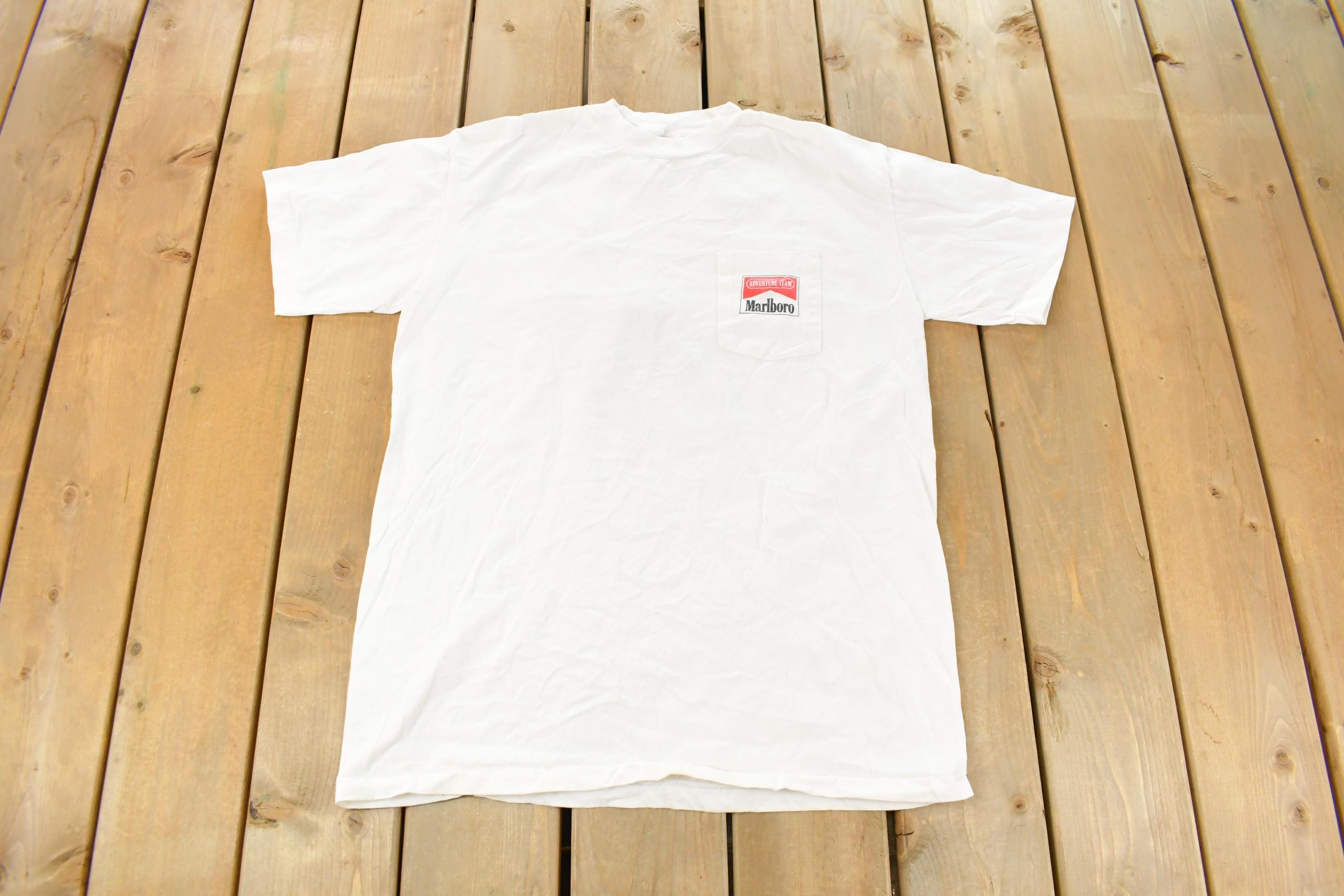 Vintage 1990s Marlboro Adventure Team Lizard Rock Graphic T-shirt 