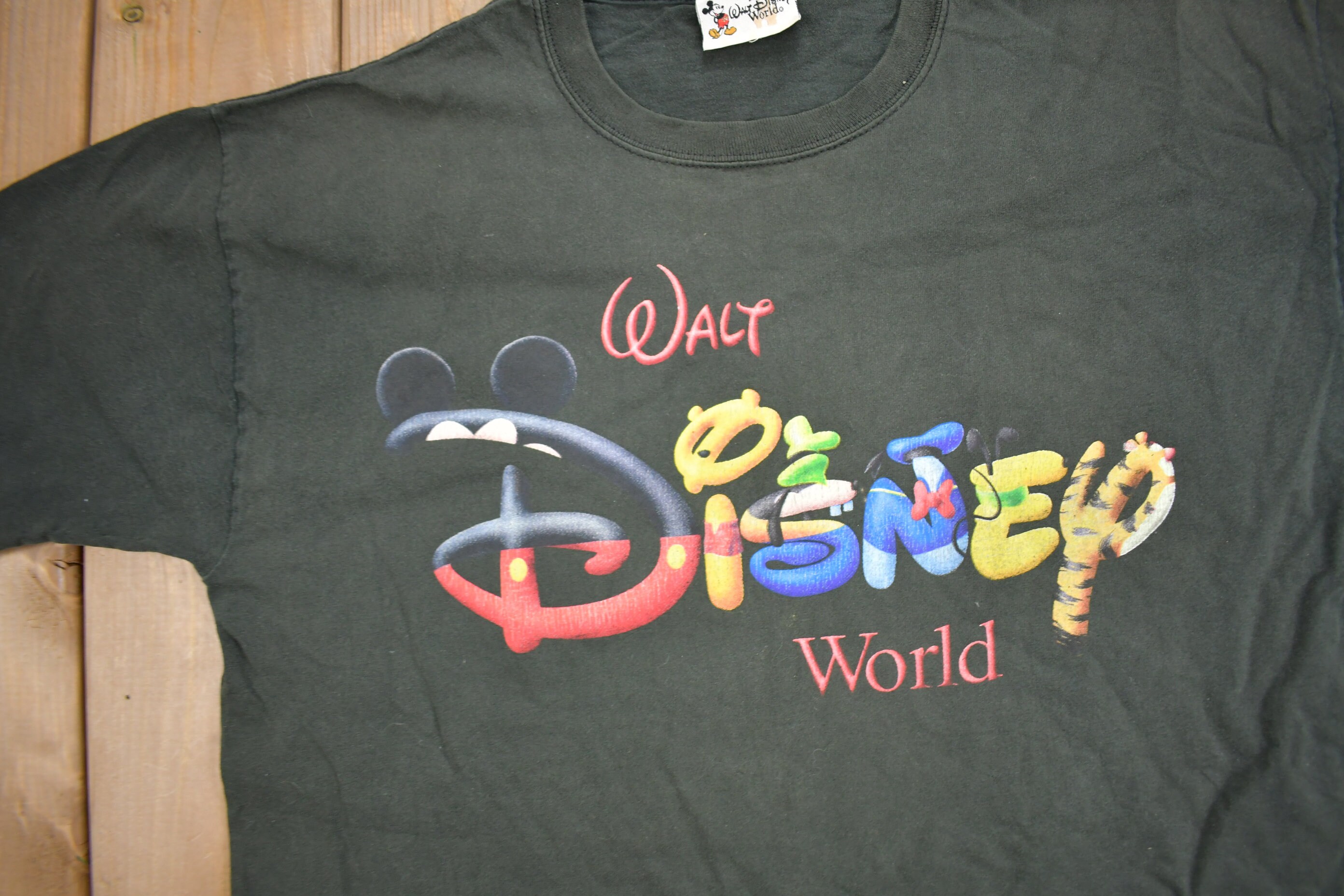 Vintage 1990s Walt Disney World Heavy Weight T-shirt / 90s Graphic 